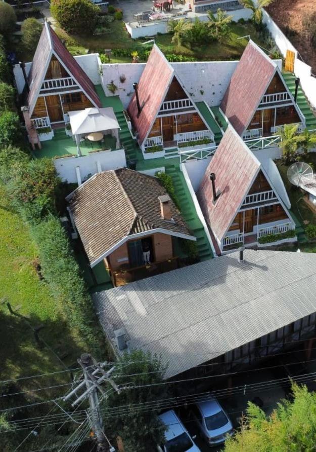 Villa Valentina Chales Com Lareira E Churrasqueira Campos do Jordão Exterior foto